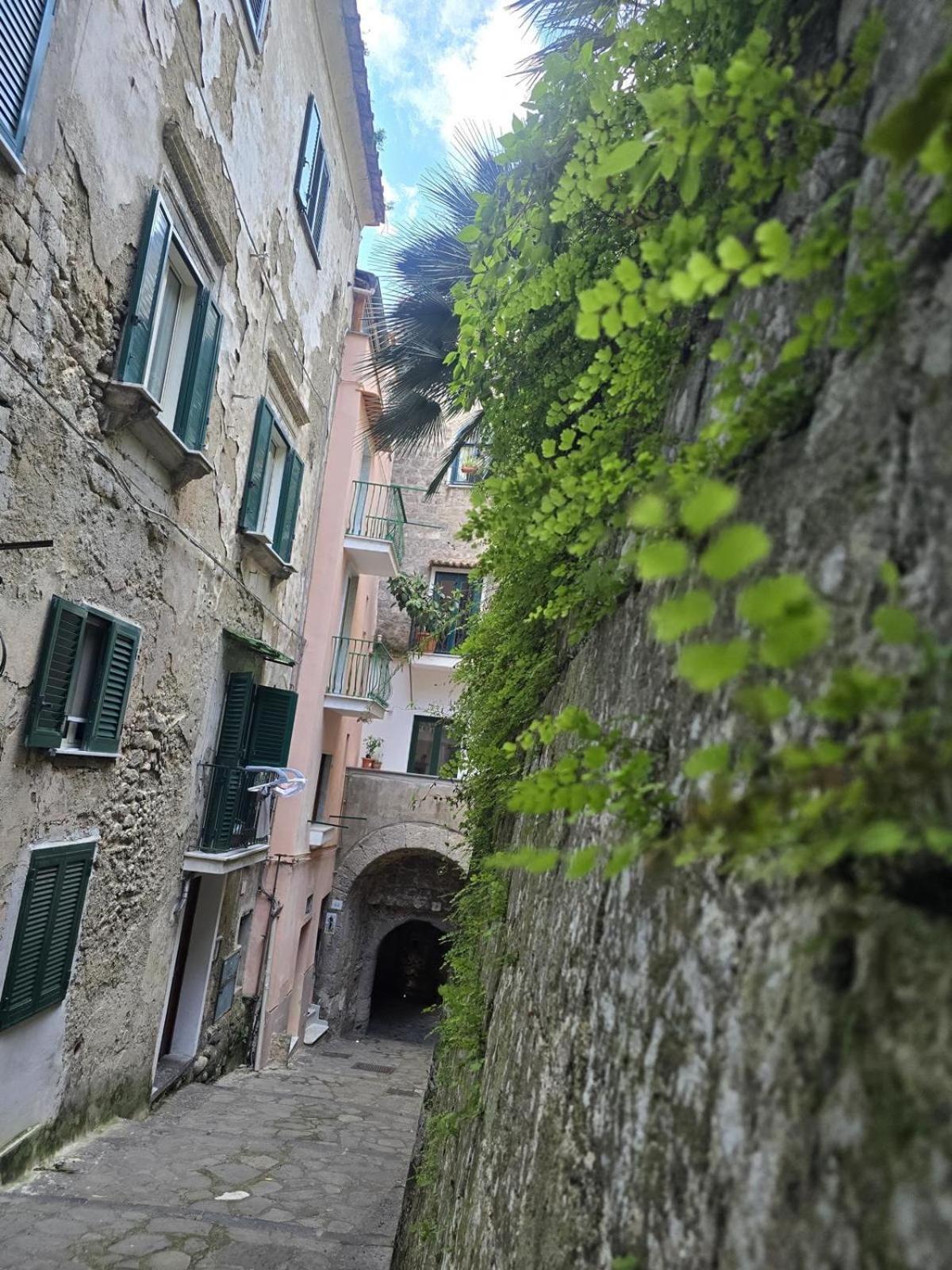Aparthotel La Dimora Di Cornelia Sorrent Exterior foto