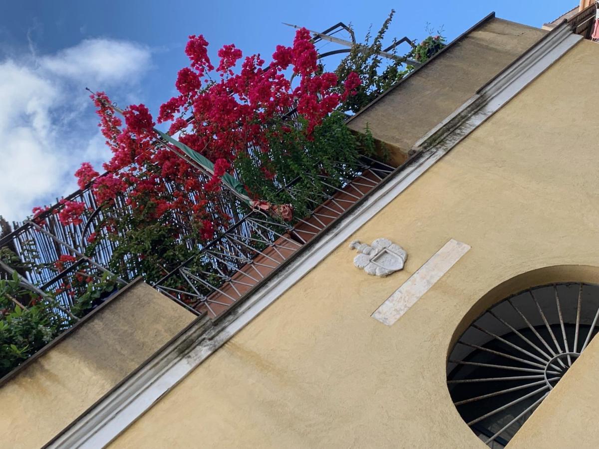 Aparthotel La Dimora Di Cornelia Sorrent Exterior foto