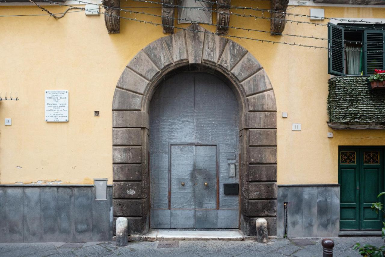 Aparthotel La Dimora Di Cornelia Sorrent Exterior foto
