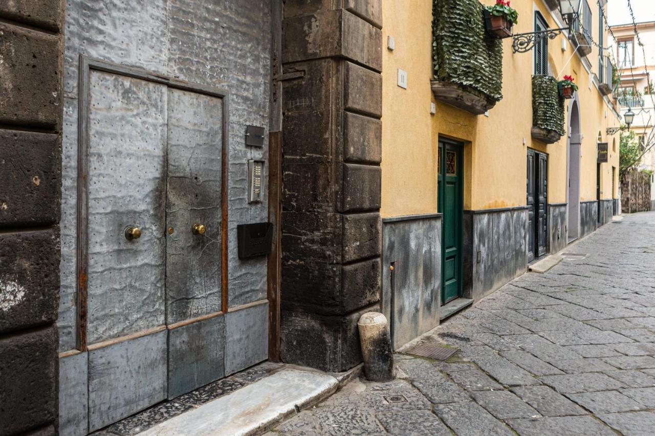 Aparthotel La Dimora Di Cornelia Sorrent Exterior foto