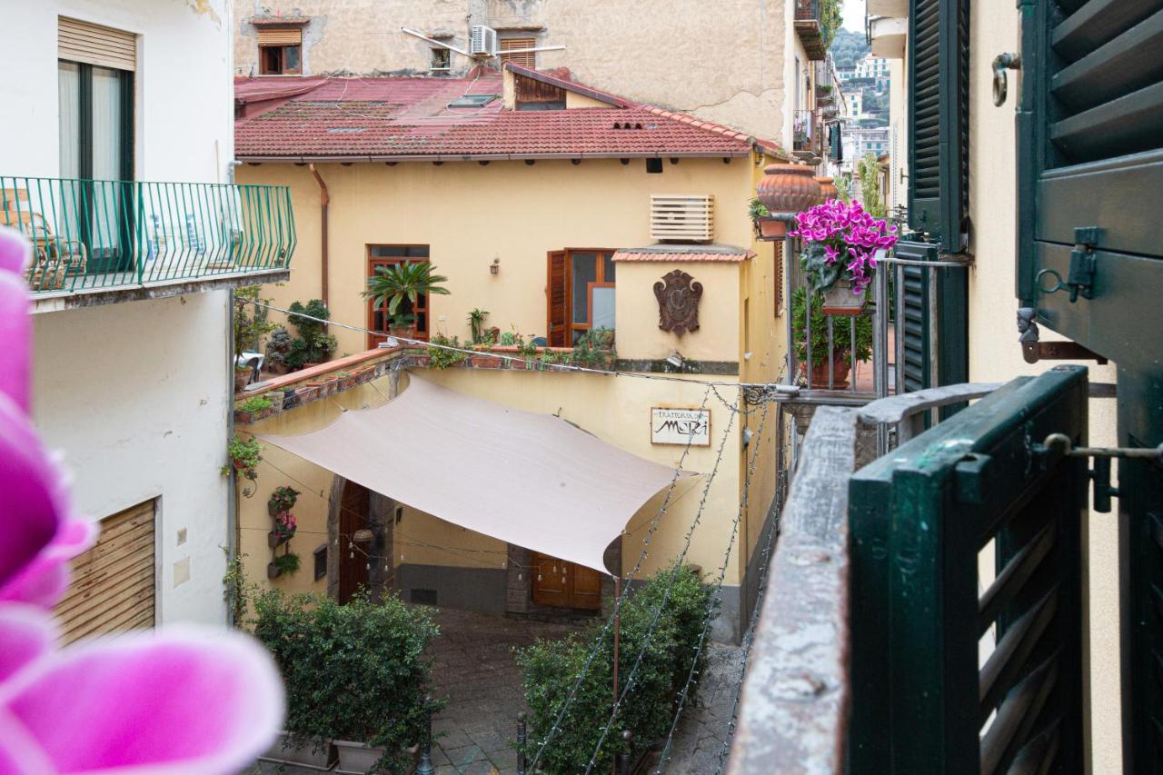 Aparthotel La Dimora Di Cornelia Sorrent Exterior foto